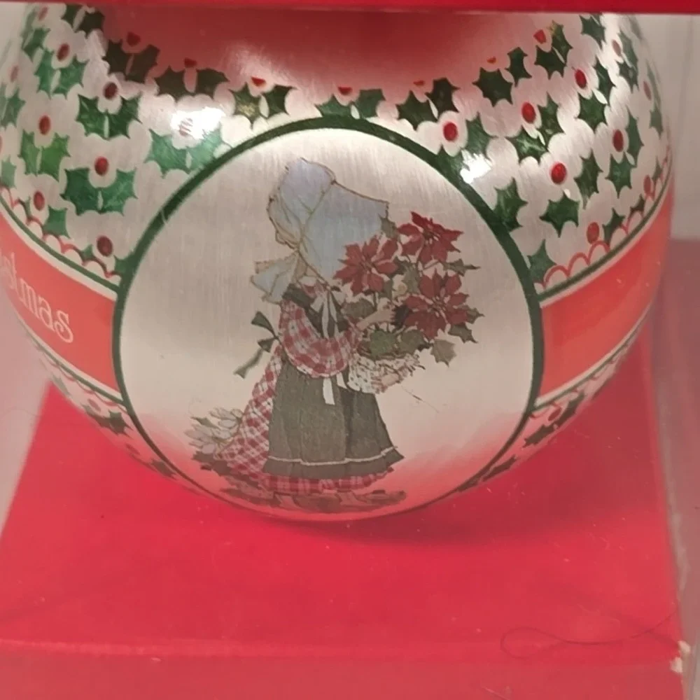 World Wide Art, Inc. vintage ornament